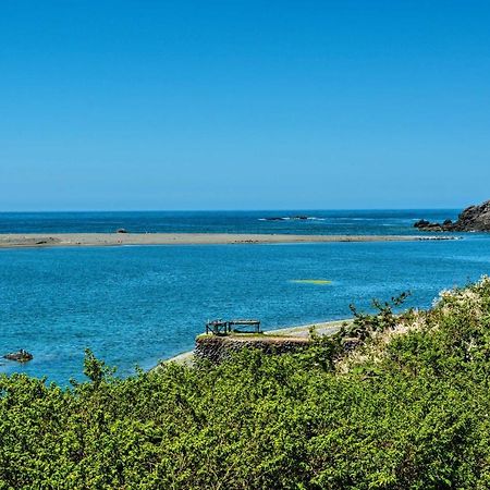 Smith River Vintage Cabin Oceanfront Deck And Views Exterior foto